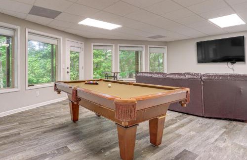 Murrayville House | Murrayville Lakefront Cabin with Boat Slip and Grill!
