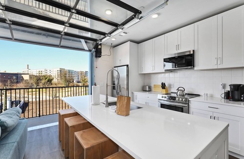 Rolling Mill Hill Condo | Muse | Downtown condo with high-speed WiFi, fitness room, city view & central AC