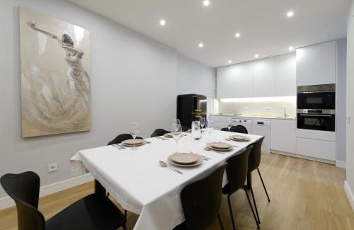 Embajadores Apartment | Museum area atocha 3BR 2BTH