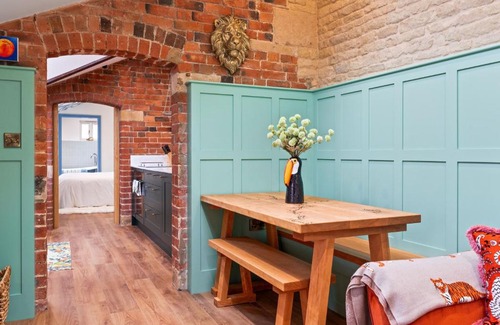 Empingham House | Mushroom Cottage