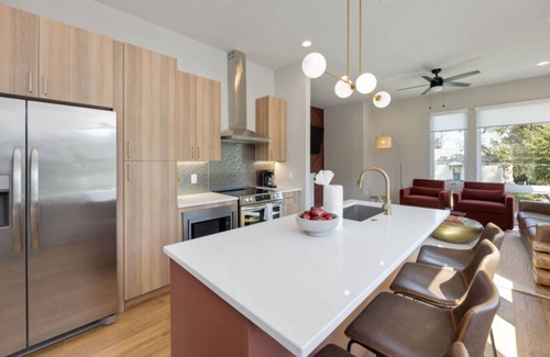 Woodbine Apartment | Music City Abode - 4BD/4BTH - Stunning Rooftop!