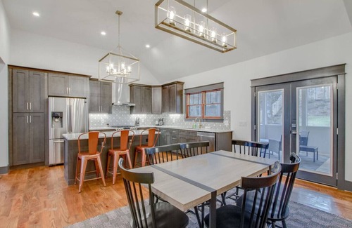 Shelby Hills House | Music City Marvel - Mins To Broadway