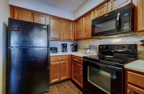 North Capitol Condo | Music City Style! Famous Downtown Broadway Honky Tonks 1 mile!