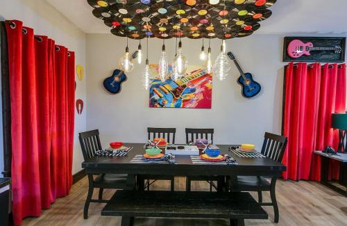 San Angelo House | Music Hall Brand New 2BR 2 and a half BA