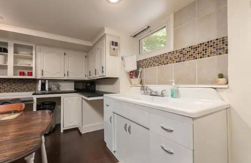 Springfield Apartment | Music Room Basement Apartment w/Private Entrance