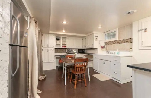 Springfield Apartment | Music Room Basement Apartment w/Private Entrance