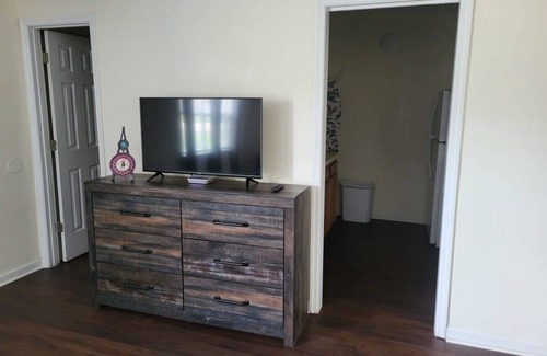 McMinnville Apartment | Music studio getaway, close to entertainment!