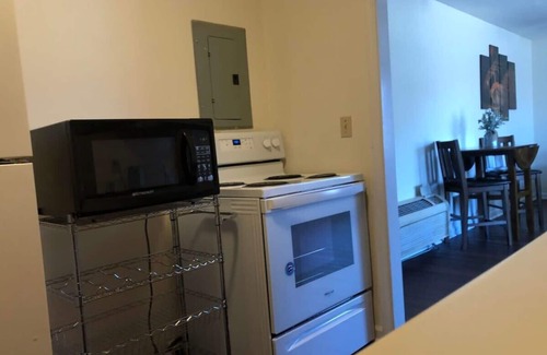 McMinnville Apartment | Music studio getaway, close to entertainment!