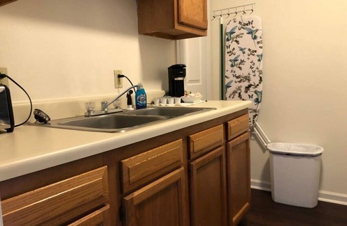 McMinnville Apartment | Music studio getaway, close to entertainment!