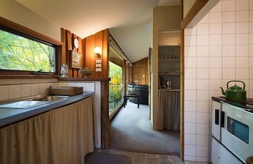 Musk Cabin | Musk Creek Hollow- Pet friendly- Japanese inspired cabin 10% off weekly stays