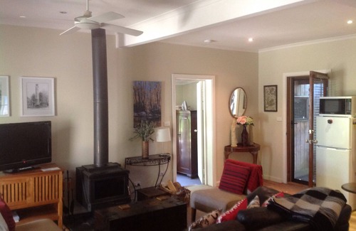 Musk House | Musk House- Pet friendly- country style cottage 10% discount off weekly stays