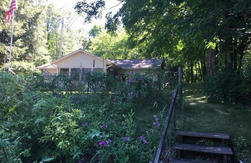 Newaygo Cottage | Muskegon River Front Cabin