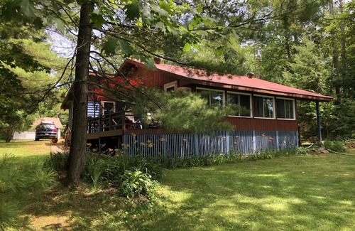 Georgian Bay Cottage | Muskoka, Big Chute - your sunny cottage destination