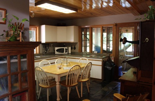 Muskoka Lakes Cottage | Muskoka Cottage Escape Moon River Bala
