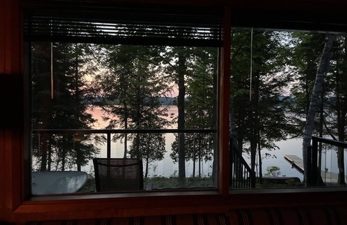 Lake of Bays Cottage | Muskoka cottage on Penlake. The perfect getaway surrounded by trees and nature.