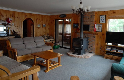 Baysville Cottage | Muskoka Cottage with a Sandy Beach