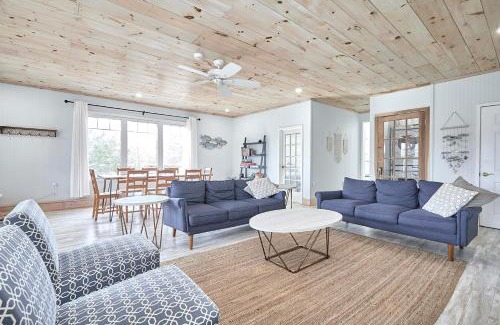 Honey Harbour House | Muskoka Getaway-Trails/Hot Tub/Hike/Fish/Ski/Relax
