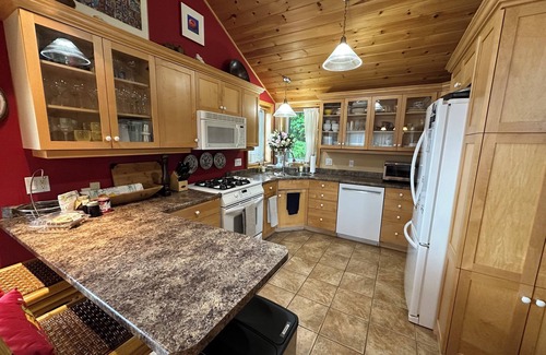 Seguin Cottage | Muskoka lakefront cottage with gorgeous views on Lake Rosseau