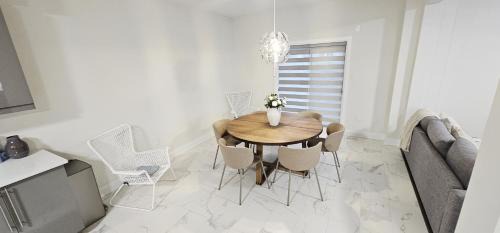 Gravenhurst House | Muskoka Luxury Getaway