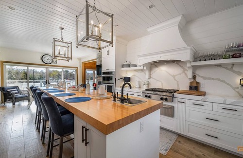 Seguin Cottage | Muskoka Memories , perfect for large family , tons of outdoor toys !