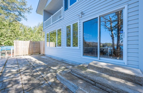Dorset Cottage | MUSKOKA PAINT LAKE, priceless views