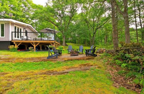 Gravenhurst House | Muskoka Retreat, Fire Pit, Games, Waterfront