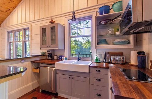 Utterson Cottage | MUSKOKA'S BEST KEPT SECRET - SKELETON LAKE