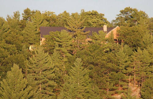 Gravenhurst Cottage | Muskoka Waterfront Cottage on 54 acres, 10 minutes from Gravenhurst