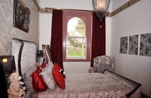 Rutherglen Bed & Breakfast | must love dogs B&B garden suite