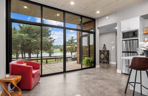 Washington House | Mustang Creek Hideaway | Hot Tub | Fire Pit | Outdoor Shower
