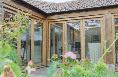 Tockington House | Musthay Mews Tockington cottage