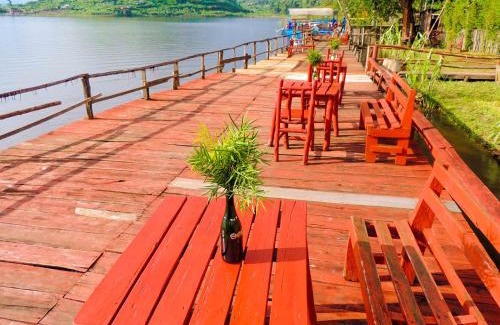 Kisoro Hotel | Mutanda Eco Community Center