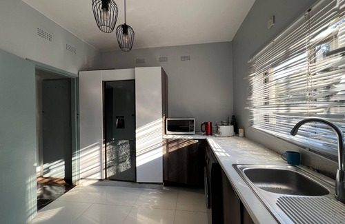 Mutare Villa | Mutare Manor - 2304 - Six Bedroom Villa, Sleeps 10