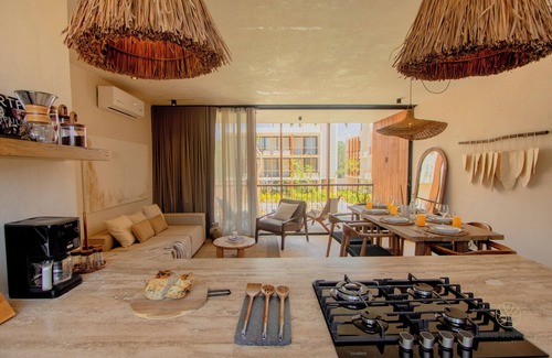 La Veleta Condo | Muunek by Landboutique