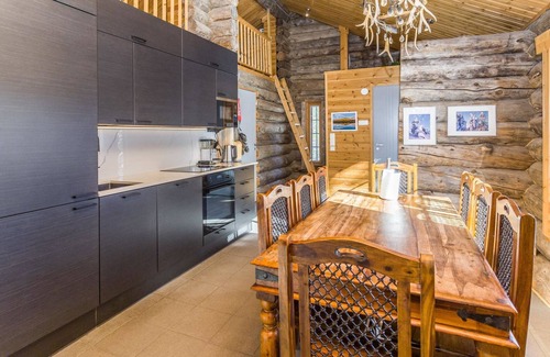 Rukatunturi House | Muuttohaukka by Interhome