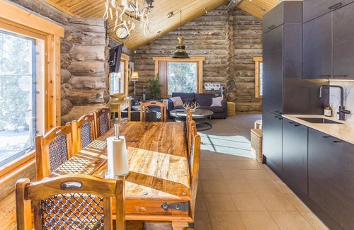 Rukatunturi House | Muuttohaukka by Interhome