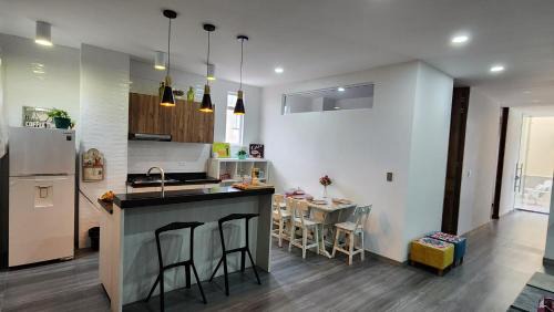 Fontibon Apartment | Muy cerca del aeropuerto apartamento Nuevo Familiar Lindo y acogedor