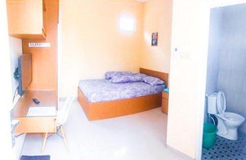 Gresik Hotel | Muzdalifa Syariah near Alun Alun Gresik Mitra RedDoorz