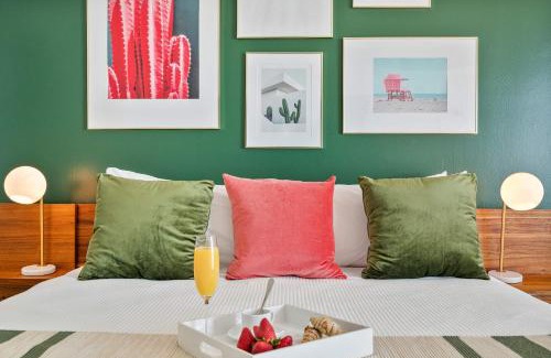 Coconut Grove Apartment | MVR - Elevate Your Stay with Stunning Ocean Views