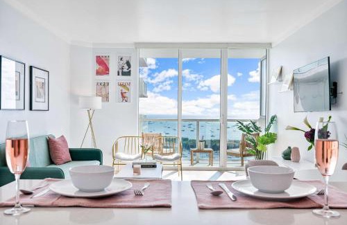 Coconut Grove Apartment | MVR - Elevate Your Stay with Stunning Ocean Views