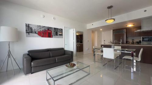 Downtown Miami Apartment | MVR - Icon Brickell - View & Value