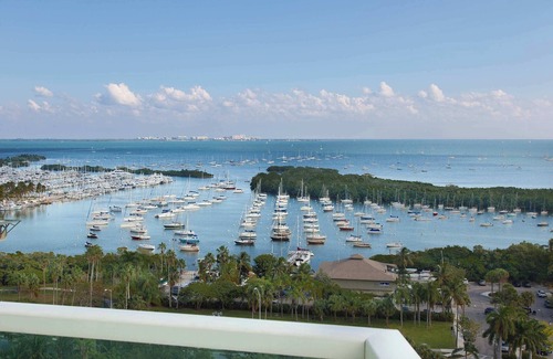 Coconut Grove Apartment | MVR - Poolside Bliss w-Skyline Views-Book Now
