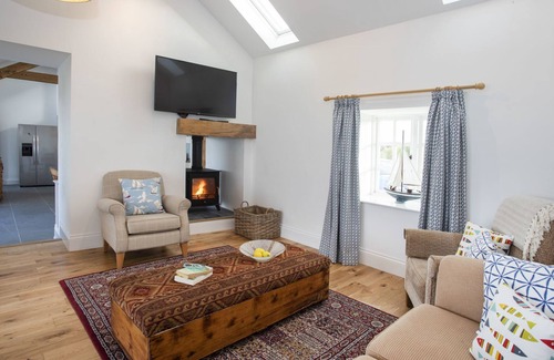 Rhoscolyn Cottage | Mwythus