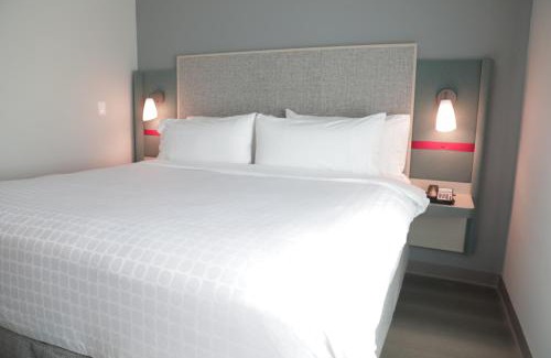 Fresnillo Hotel | avid hotel - Fresnillo by IHG