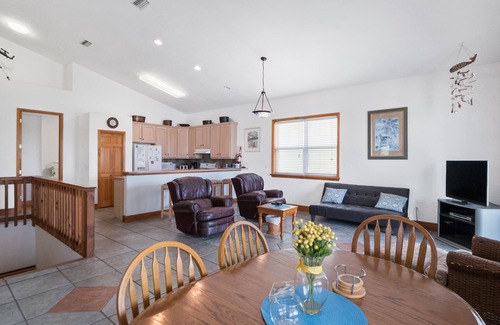 Flagler Beach Apartment | My Blue Heaven Can Be Yours in Flagler Beach