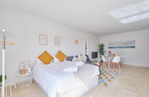 Legazpi Apartment | My City Home - Apartamento con terraza y piscina comunitaria en Legazpi
