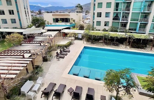 San Jose Apartment | My Condo Retreat! Family-sized, Pool View with balcony!
