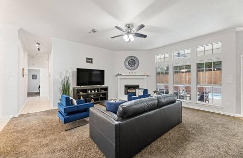 North Richland Hills Villa | My Extraordinary Villa & Pool