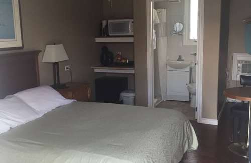 Manitoulin District Hotel | My Friends Inn Manitoulin