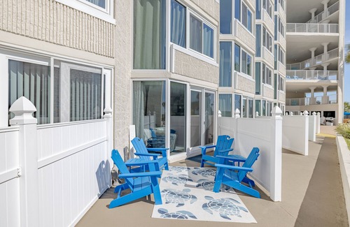 Panama City Beach Apartment | MY HAPPY PLACE TOO! BEACHFRONT! PATIO! FREE BEACH CHAIRS MARCH 1-OCTOBER 31